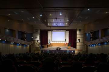 همایش دانشجویان جدیدالورود